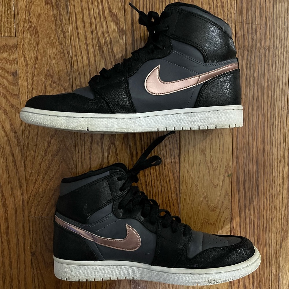 Jordan 1 - Picture 2 of 9